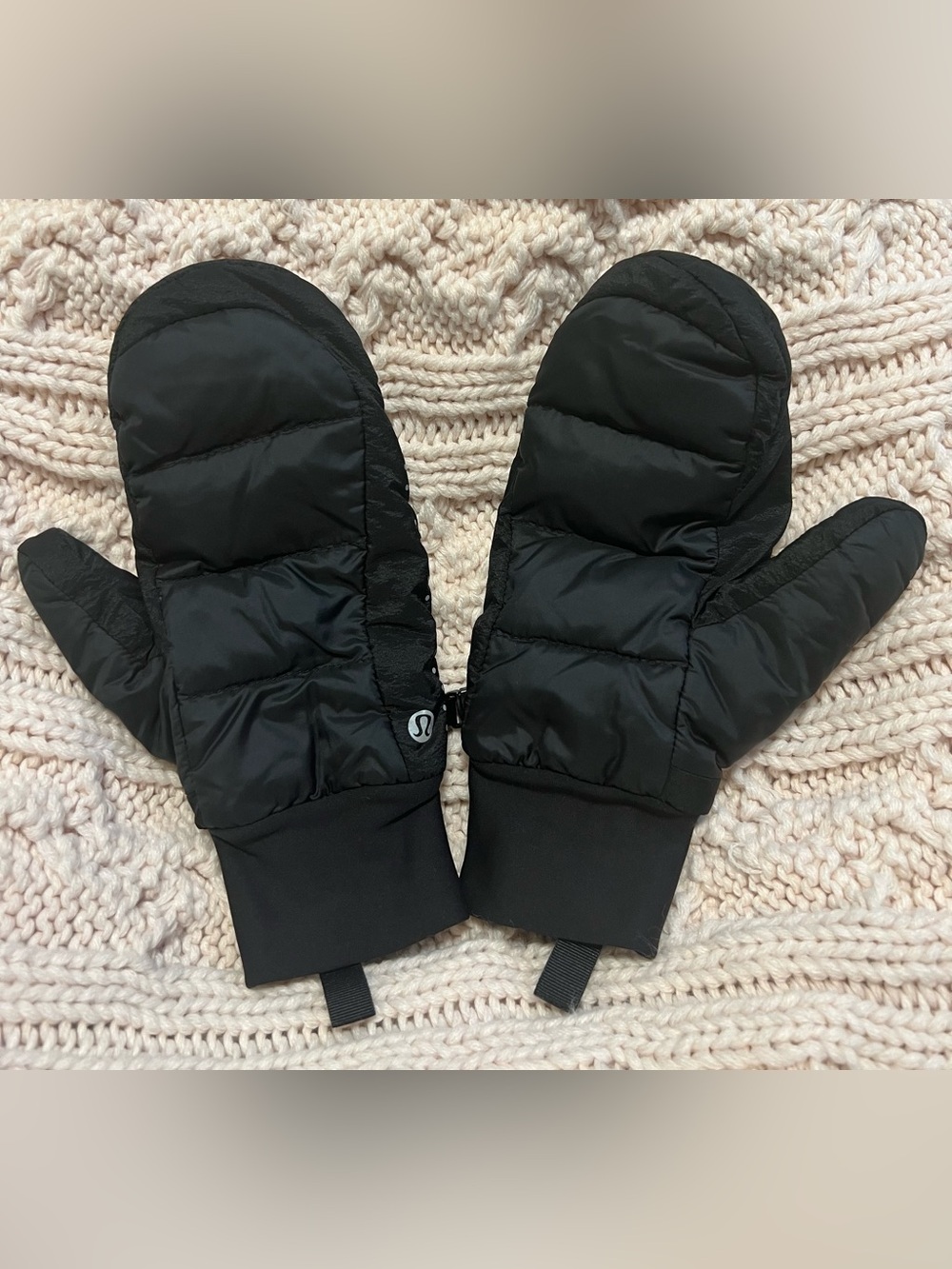 lululemon athletica Kids Black Quilted Puffer Mittens